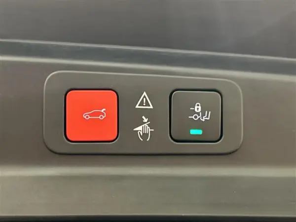 2021 Peugeot 5008 — photo 2