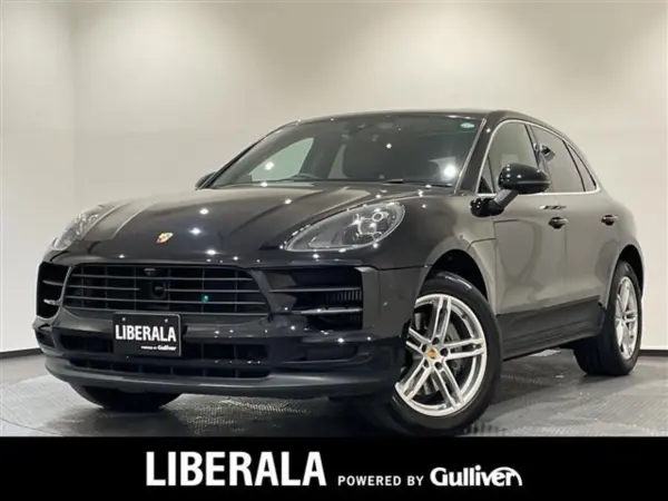 Porsche Macan S PDK 4WD Sport Chrono Package Panoramic Sliding Roof Leather Package Black Piano Black Interior Package Porsche Dynamic Light System (PDLS) LED Headlights Apple CarPlay (Jet Black Metallic)