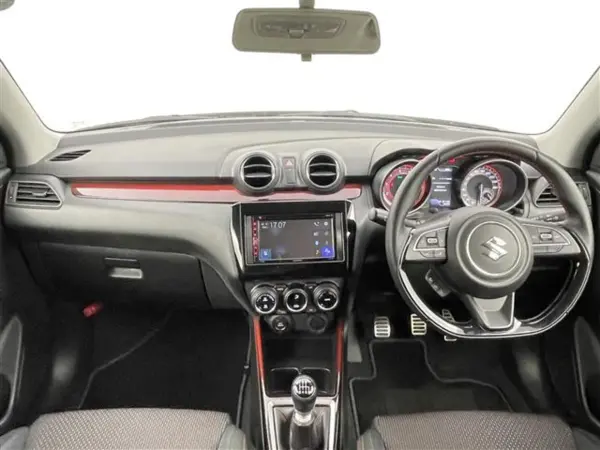 2021 Suzuki Swift — photo 2 | Tuminion Kenya