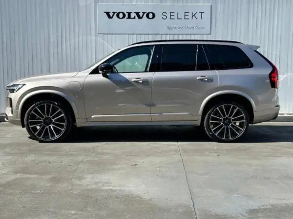 Volvo XC90 Ultra T8 AWD Plug-in Hybrid 4WD — photo 7