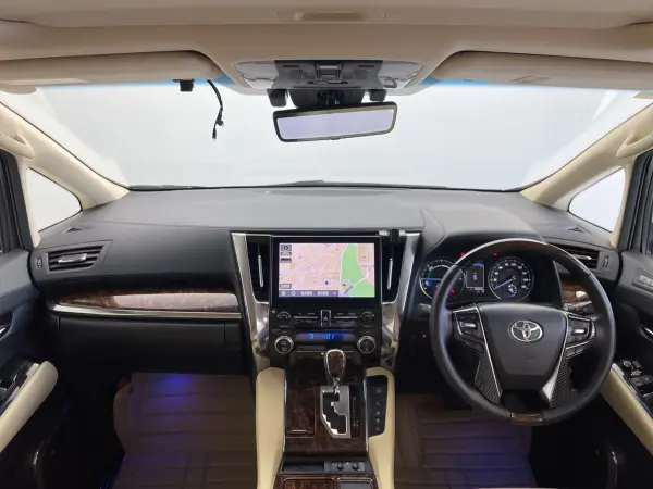 2022 Toyota Alphard — photo 2
