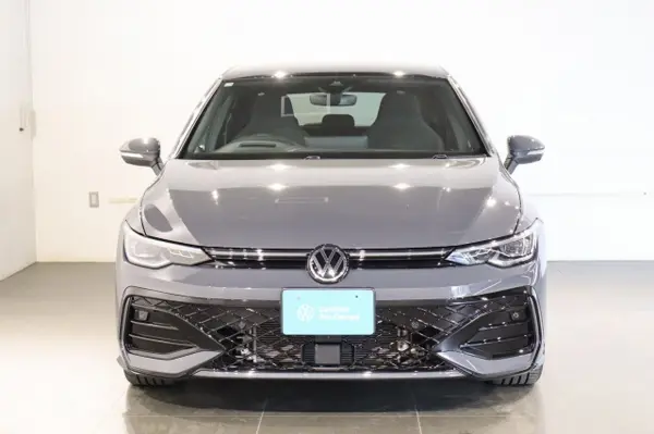 Volkswagen Golf eTSI R-Line — thumbnail 1