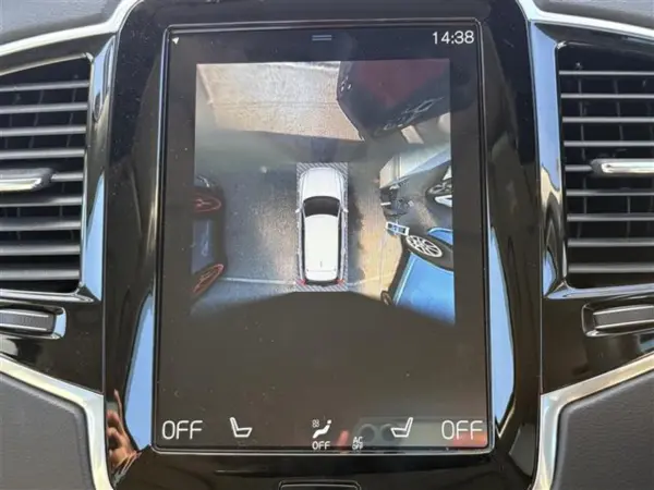 2021 Volvo Xc90 — photo 3