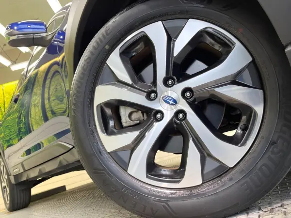 2022 Subaru Legacy Outback — photo 9 | Tuminion Kenya