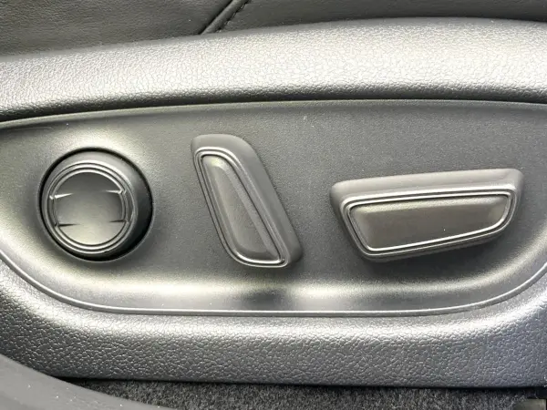 Toyota Crown Hybrid 2.5 S — photo 7