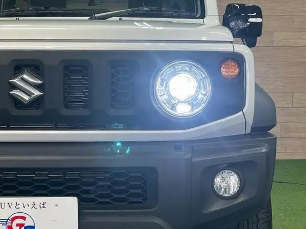 Suzuki Jimny Sierra 1.5 JC 4WD Navi/TV/Seat Heater/Cruise Control/LED Headlights/Front Fog/Steering Switch/Bluetooth Connection/Idling Stop/Headlight Washer/15-inch Alloy (Pure White Pearl) — photo 8