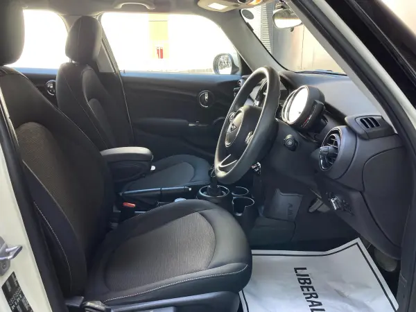 2019 Mini Cooper — photo 7 | Tuminion Kenya