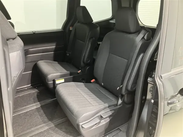 Toyota Noah 2.0 S-G Back Camera Cruise Control Full Seg TV (Black) — photo 9