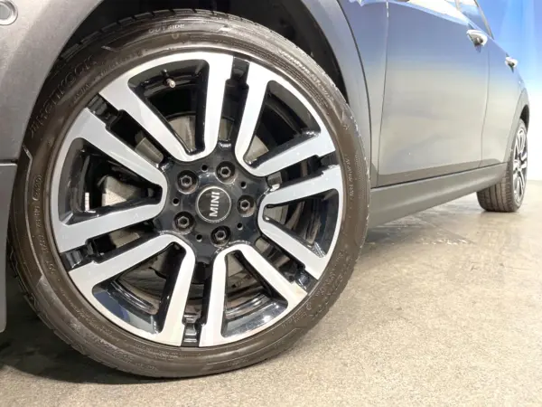 Mini Cooper S 5 Door DCT — photo 9