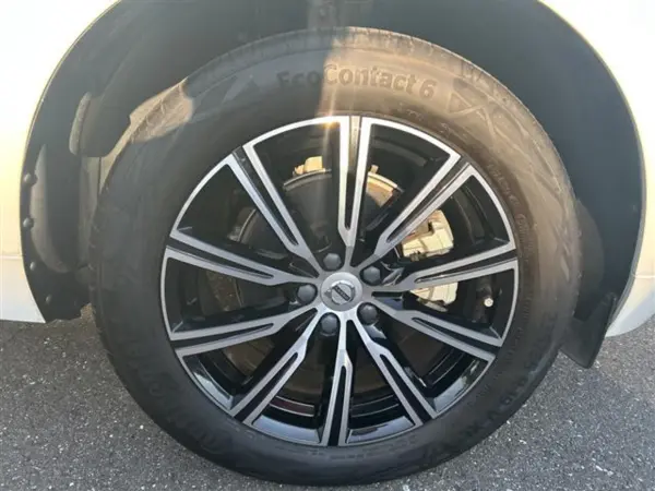Volvo XC60 B5 AWD Inscription 4WD — photo 8