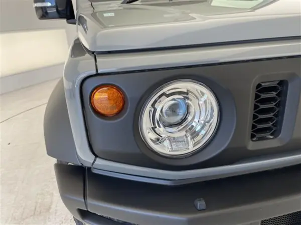 Suzuki Jimny Sierra 1.5 JC 4WD — photo 8