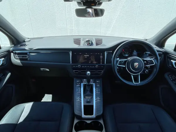 2019 Porsche Macan — photo 2