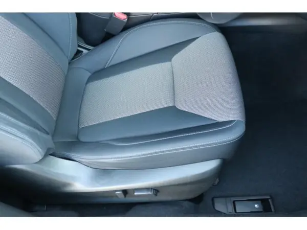 Subaru XV 2.0e-L EyeSight 4WD (Lagoon Blue Pearl) — photo 9