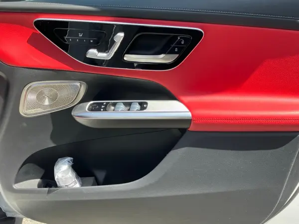 Mercedes-Benz GLC220 d 4MATIC (ISG Model) AMG Line Package Diesel Turbo 4WD One Owner AMG Line Driver's Package Panoramic Sliding Roof Leather Exclusive Burmester Surround Radar Safety Genuine Drive Recorder Front/Rear Power Rear Gate (Opalite White) — photo 7