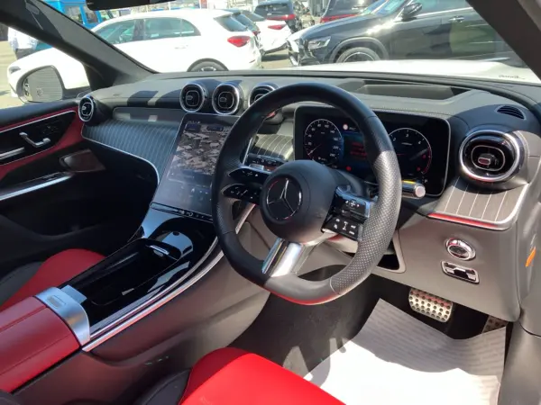 Mercedes-Benz GLC220 d 4MATIC (ISG Model) AMG Line Package Diesel Turbo 4WD One Owner AMG Line Driver's Package Panoramic Sliding Roof Leather Exclusive Burmester Surround Radar Safety Genuine Drive Recorder Front/Rear Power Rear Gate (Opalite White) — photo 8