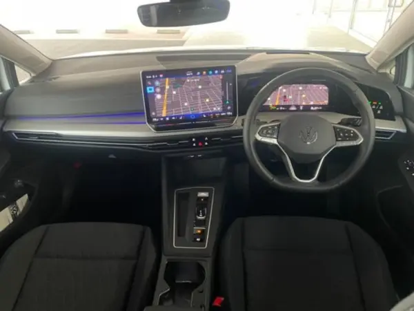 Volkswagen Golf eTSI Active (White) — photo 7