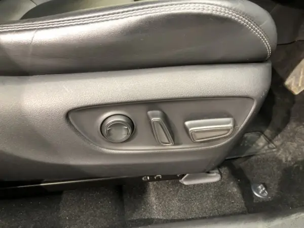 2019 Toyota  Rav4 — photo 8 | Tuminion Kenya