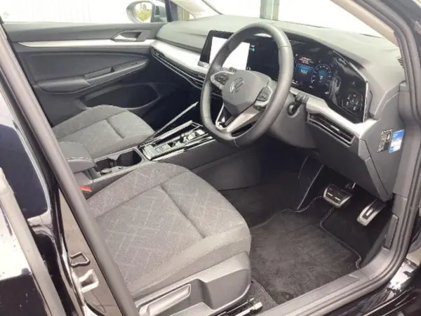 2024 Volkswagen Golf — photo 8 | Tuminion Kenya