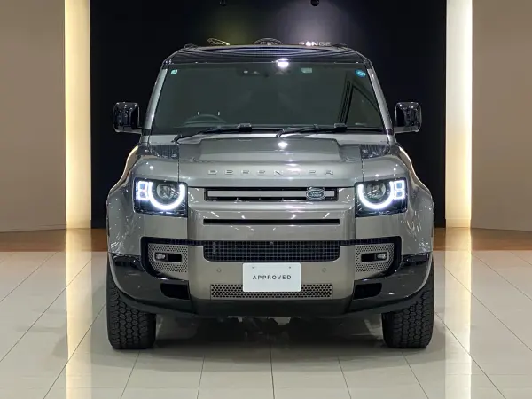 Land Rover Defender 110 X-Dynamic SE 3.0L D350 Diesel Turbo 4WD HAKUBA EDITION 75 Limited Edition 5-Seater Air Suspension Sliding Open Sunroof Fixed Side Steps 20AW 3-Zone AC Digital Mirror Soft Close Tail Door Privacy Glass Body Color Spare Wheel Cover (Silicon Silver M / Black Roof) — photo 7