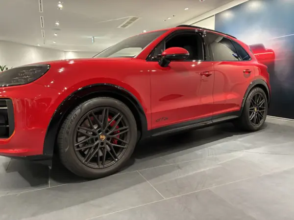 2024 Porsche Cayenne — photo 3