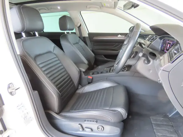 Volkswagen Passat Variant TDI Elegance Advance Diesel Turbo Certified Used Car with Warranty (White) — photo 9