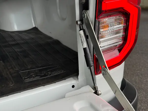 2023 Toyota Hilux — photo 9 | Tuminion Kenya