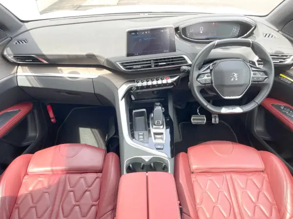2022 Peugeot 5008 — photo 2