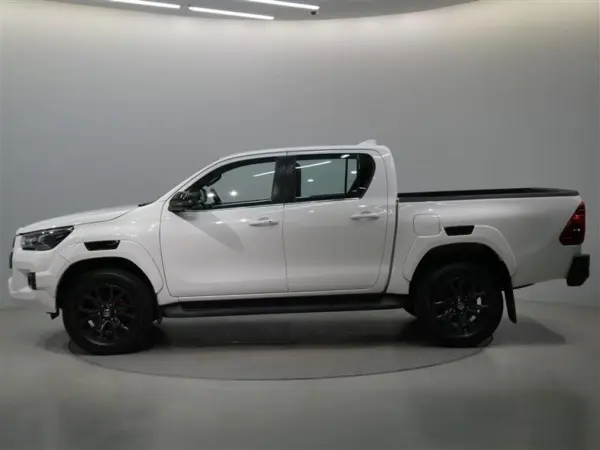 2023 Toyota Hilux — photo 3 | Tuminion Kenya