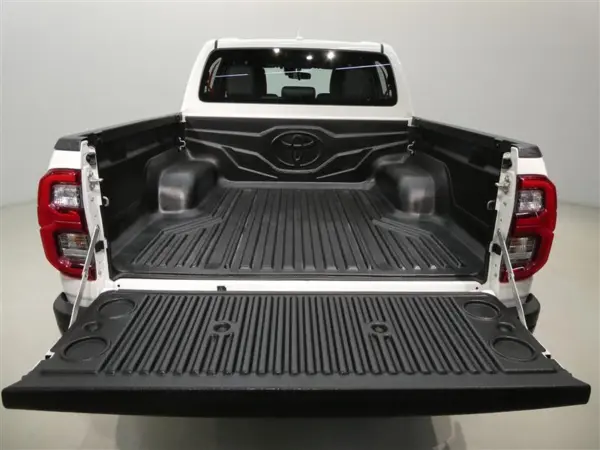 2023 Toyota Hilux — photo 7 | Tuminion Kenya