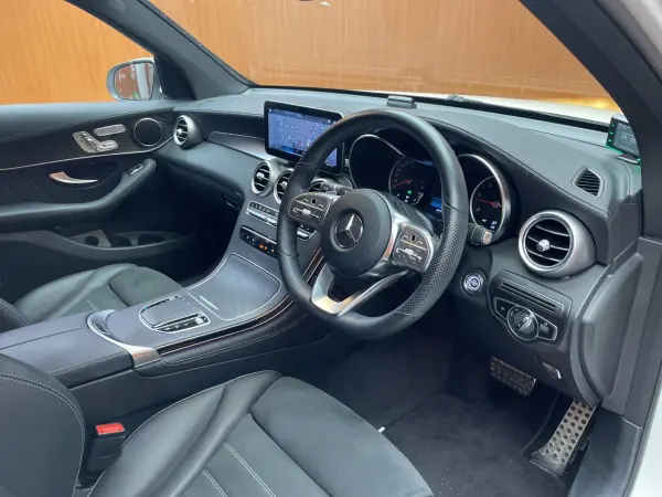 2020 Mercedes-benz Glc — photo 3