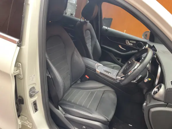 Mercedes-Benz GLC220 d 4MATIC AMG Line Diesel Turbo 4WD Panoramic Sunroof Semi Leather Seats ACC Navigation TV 360° Bluetooth Connection Power Seats Seat Heater Power Tailgate LED Headlights High Beam Assist Plus Radar Safety Package Drive Recorder ETC (Diamond White) — photo 7
