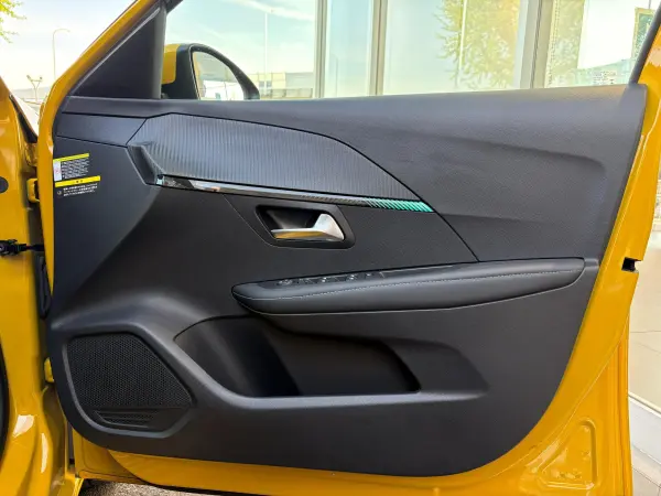 Peugeot 208 Allure — photo 8