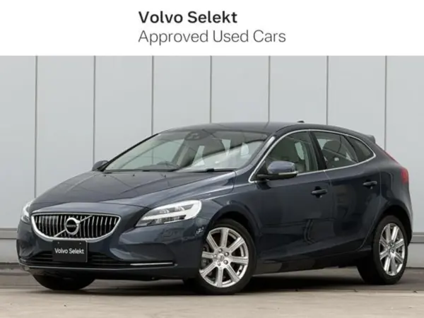 Volvo V40 D4 Inscription Diesel Turbo (Denim Blue Metallic)