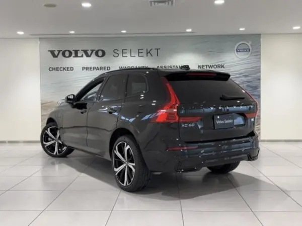 2023 Volvo Xc60 — photo 3
