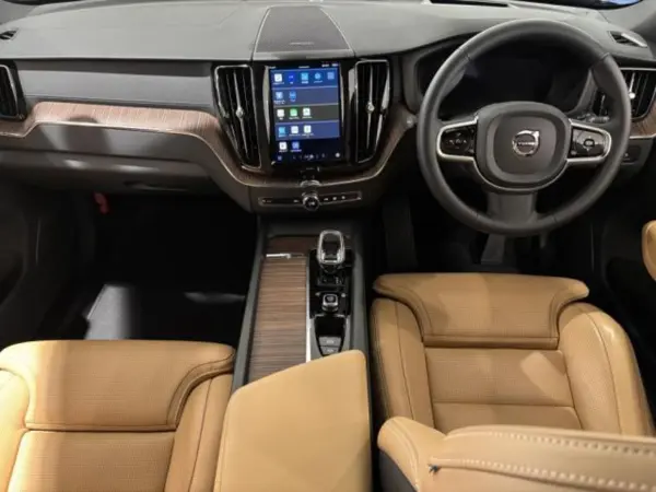 2023 Volvo Xc60 — photo 2