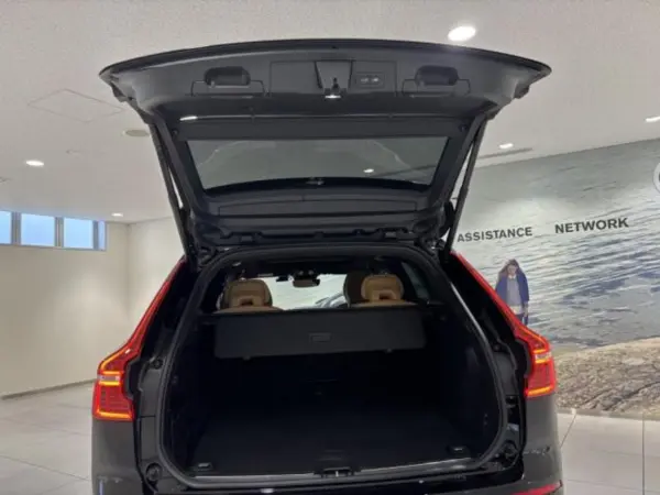 Volvo XC60 Recharge Ultimate T6 AWD Plug-in Hybrid 4WD — photo 8