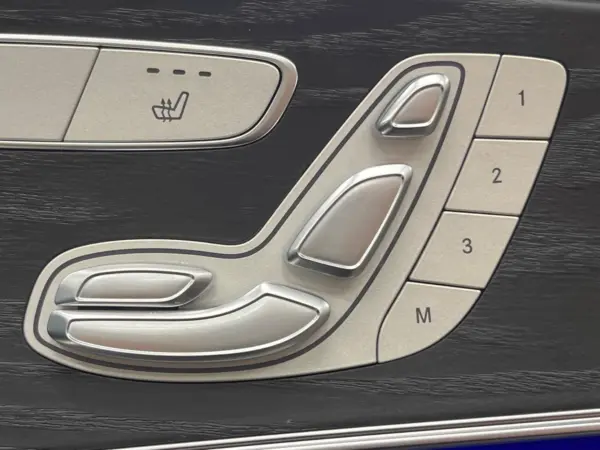 Mercedes-Benz E-Class Wagon E200 Sport (BSG Model) Panoramic Sliding Roof AMG Line Interior Package Exclusive Package Power Seat with Memory Genuine Navigation Digital TV 360-Degree Camera System Radar Safety Package ETC (Diamond White (M)) — photo 7