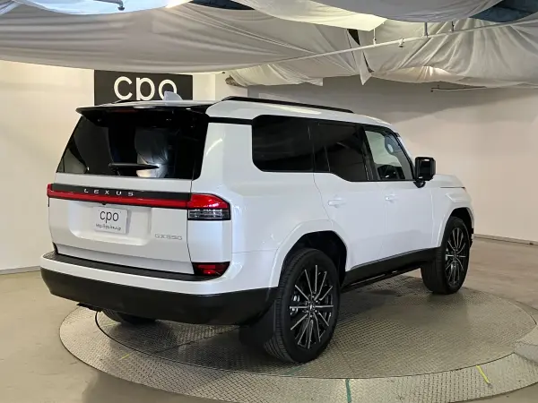2025 Lexus Gx — photo 2