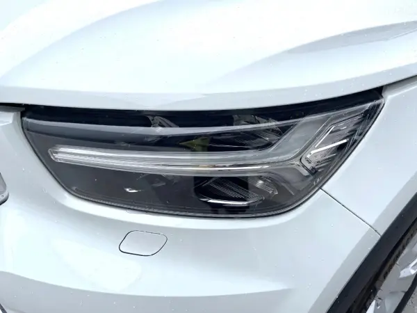 Volvo XC40 B4 Momentum — photo 9