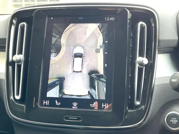 Volvo XC40 B4 Momentum — photo 8