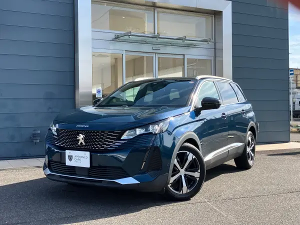 2021 Peugeot 5008 — photo 2