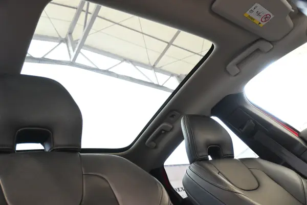 2020 Volvo V40 — photo 8 | Tuminion Kenya