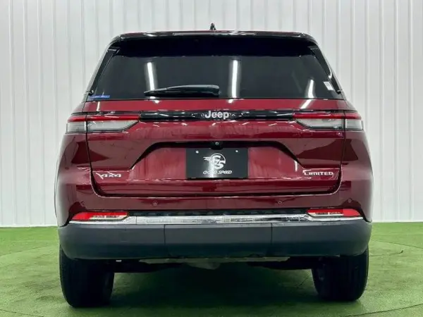 Jeep Grand Cherokee Limited 4WD — photo 9