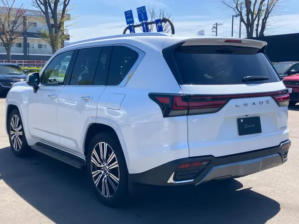 2024 Lexus Lx — photo 2