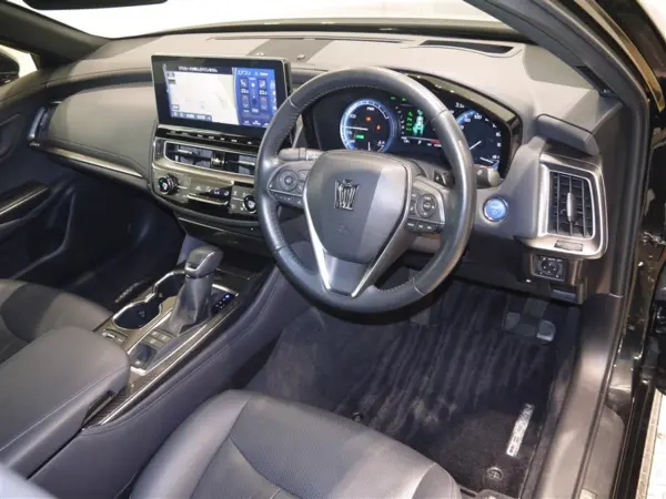 Toyota Crown Hybrid 2.5 RS Advance Four 4WD — photo 7