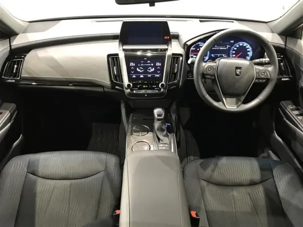 2019 Toyota Crown — photo 9 | Tuminion Kenya