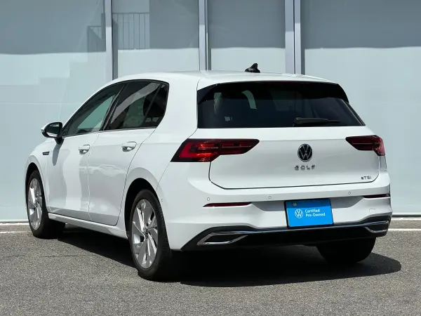 2021 Volkswagen Golf — photo 3