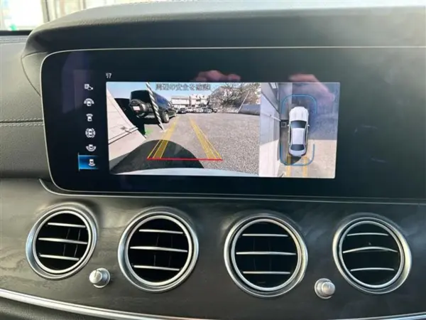 2022 Mercedes E Class — photo 3