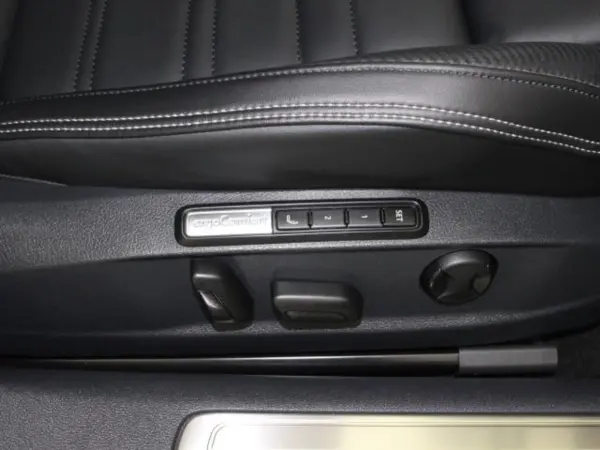 Volkswagen Passat Variant TDI R-Line Diesel Turbo — photo 8