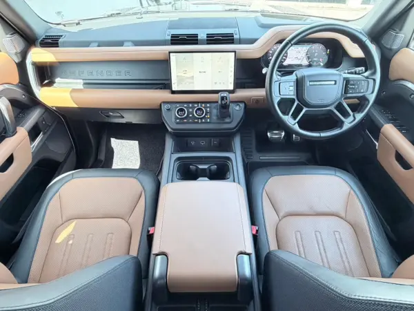 2022 Landrover Defender — photo 2